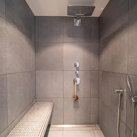 5br Iconic Chalet Villa